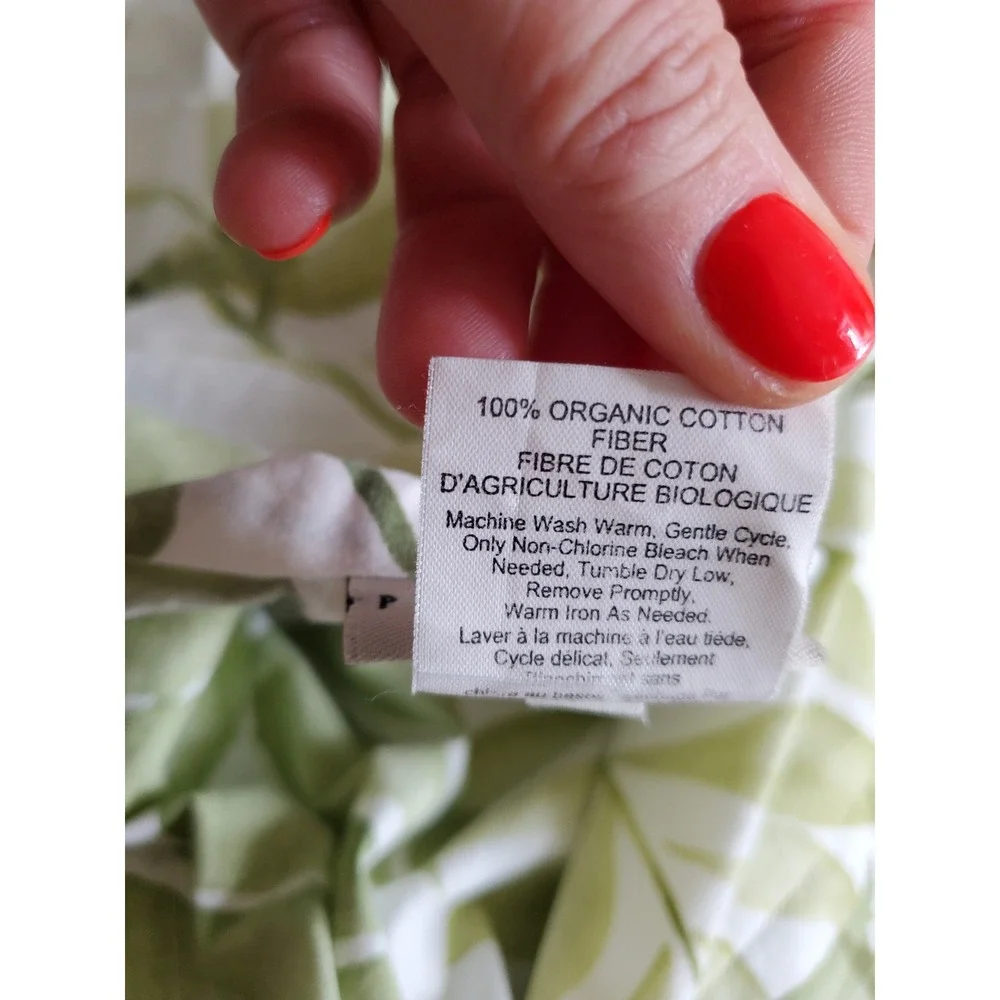 Pottery Barn Set of 2 Organic Cotton Standard Pillowcases Green‎ Leaf Botanical